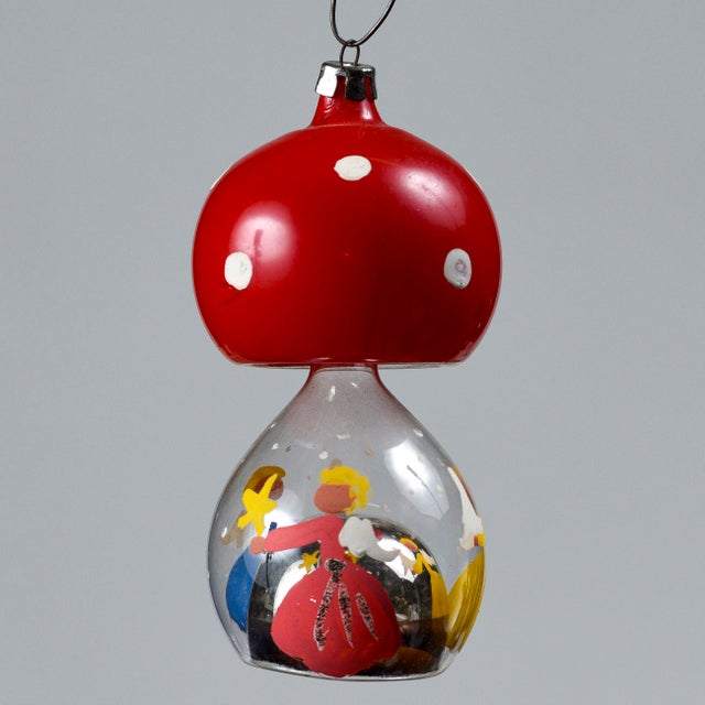 Hand-Painted Double-Blown Mushroom-Shaped Christmas Bauble, Germany, Early 1900s For Sale - Image 10 of 11