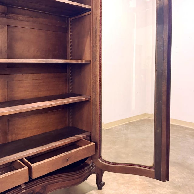 19th Century French Louis XV Walnut Display Armoire For Sale - Image 15 of 16