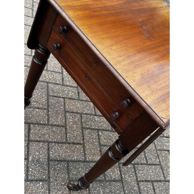 Victorian Mahogany Pembroke Drop Leaf Side Table For Sale - Image 6 of 11