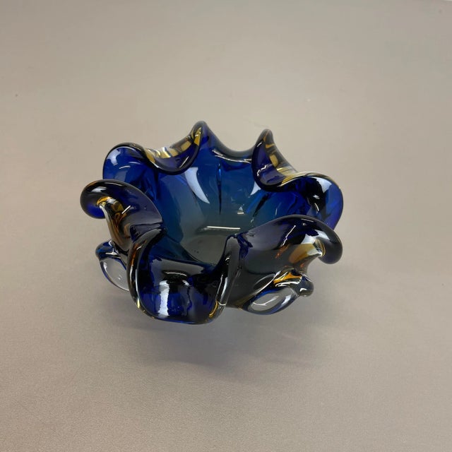 Large Murano Glass Floral Bowl, Italy, 1970s For Sale - Image 3 of 16