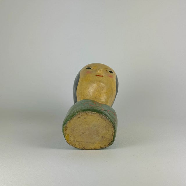 Black Mid 19th Century French Marotte/Milliner Mannequin Bust in Green Dress & Black Hair For Sale - Image 8 of 11