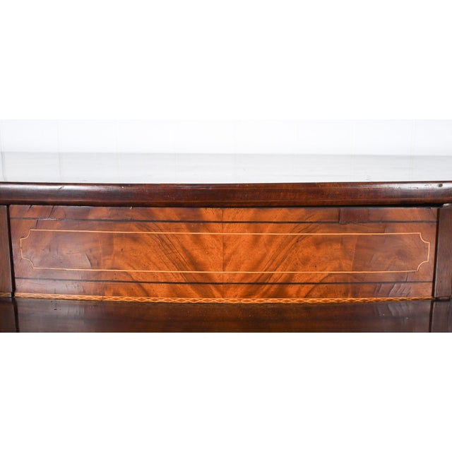 English Flame Mahogany Serpentine Sideboard With Satinwood Inlay, Late 18thC / Early 19thC For Sale - Image 4 of 9