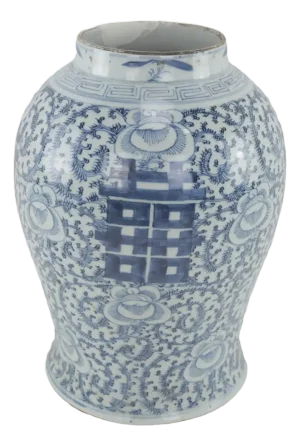 Mid 19th Century Chinese Mid-Qing Blue and White Porcelain Ginger Jar