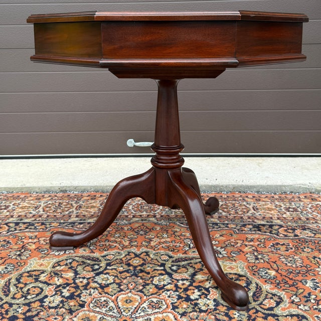 1990s Henkel Harris Queen Anne Solid Mahogany Octagonal Jefferson Table #5400 For Sale In Philadelphia - Image 6 of 15