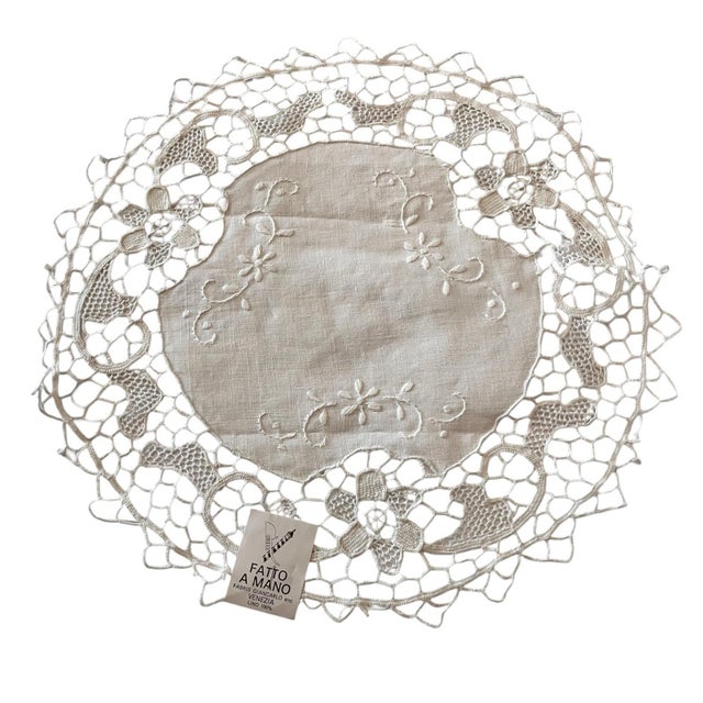 Late 20th Century Vintage Table Tatting Doilies Fine Linen Imported Italy Late 20th Century Handmade Traditional - Set 2 For Sale - Image 5 of 6