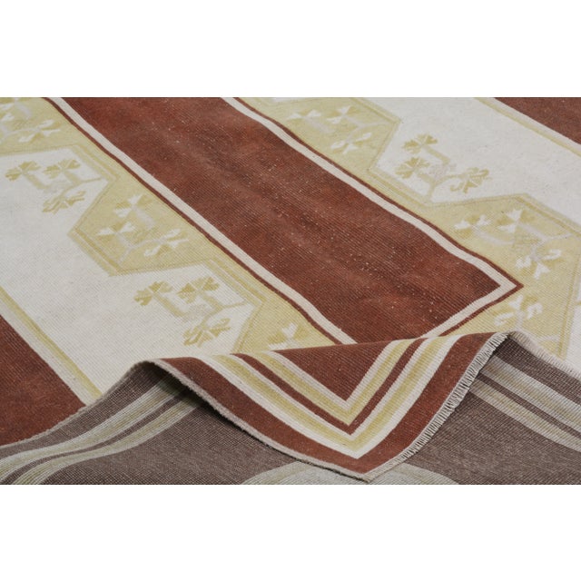 1960s Vintage Turkish Oushak Hand Knotted Rug With Organic Wool and Soft Texture,5'2"X7'3" For Sale In New York - Image 6 of 6