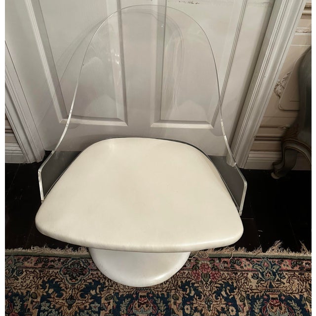 Lucite Space Age Swivel Chair After Laverne For Sale - Image 12 of 12