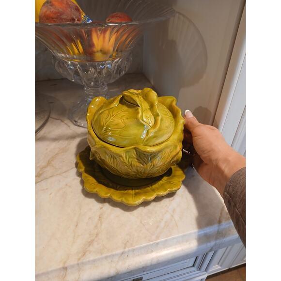 1960s Spring Cabbage Lettuce Turain Serving Bowl W Lid & Plate Green Ceramic Cottage Farm Easter For Sale In San Diego - Image 6 of 15