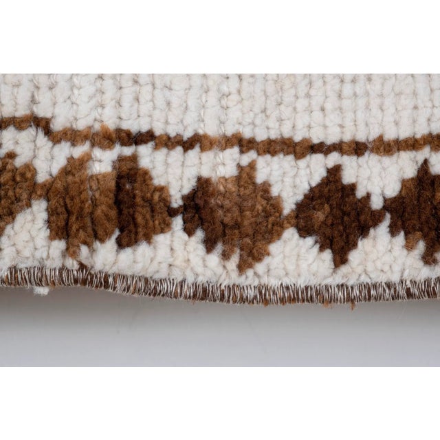 Natural White Herki Turkish Hand-Knotted Runner 2'9" X 11'6" For Sale - Image 9 of 13