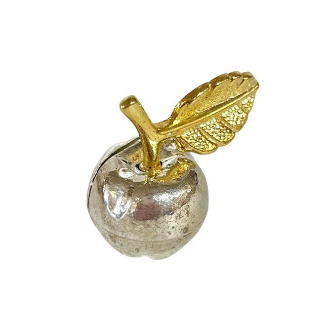 1980s Vintage Set of 12 Silver and Gold Plate Apple Place Card Menu Holders For Sale - Image 5 of 7