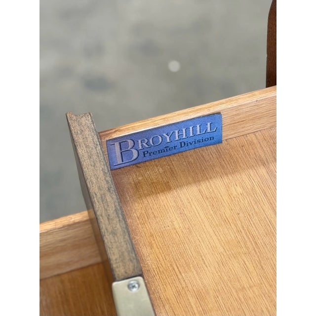 Brown Vintage Broyhill Nightstands Pair For Sale - Image 8 of 15