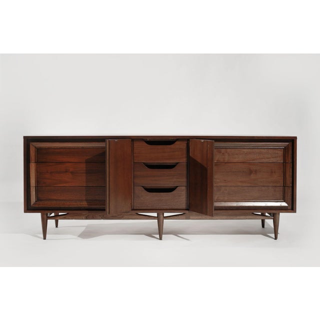 Mid-Century Modern Walnut Credenza, C. 1950s For Sale - Image 4 of 12