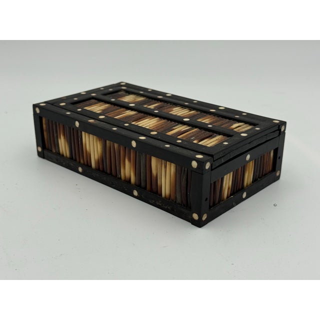 English Antique Anglo Indian Box Handcrafted With Porcupine Quills For Sale - Image 3 of 6