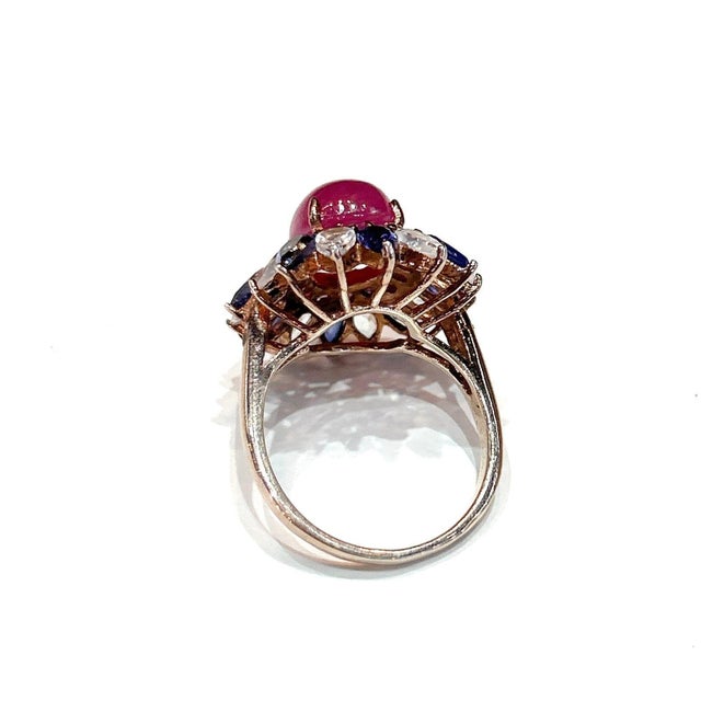 Bochic "Capri" Ruby, Tanzanite & White Topaz Cocktail Ring In 18K Gold & Silver For Sale - Image 9 of 12