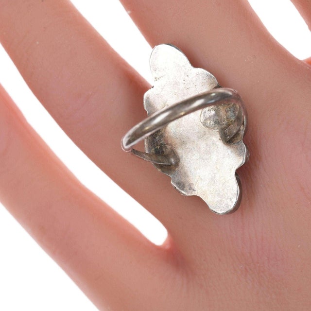 Contemporary sz8 30's-40's Navajo silver and turquoise ring For Sale - Image 3 of 4
