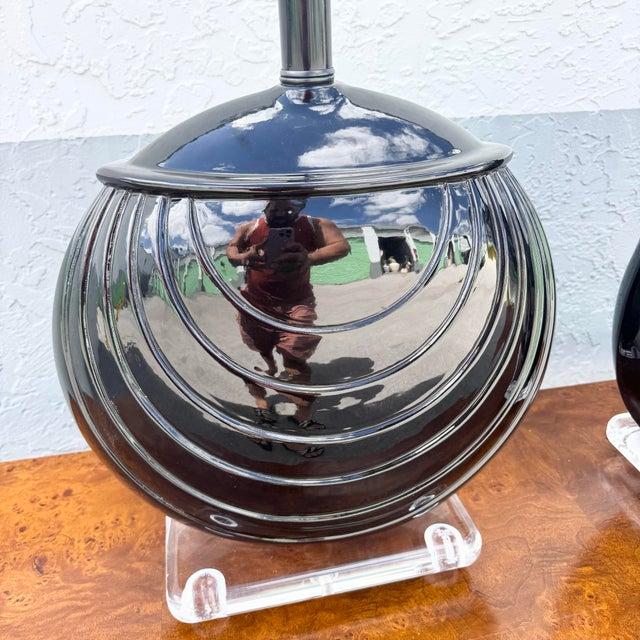 1980s Postmaster Deco Black Gloss Ceramic and Lucite Table Lamps - A Pair For Sale - Image 4 of 6