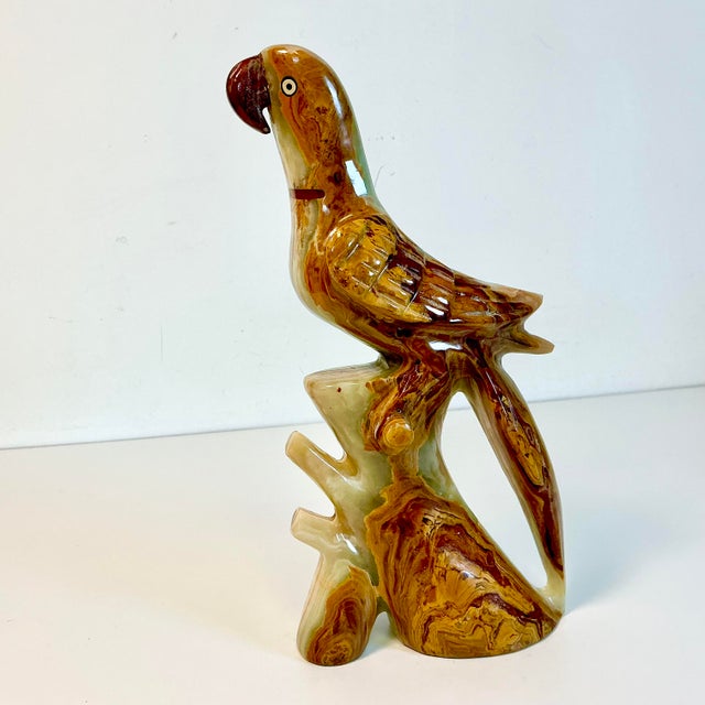 1970s Vintage Mediterranean Italian Coastal Polished Marble Onyx Parrot Sculpture. For Sale - Image 18 of 18