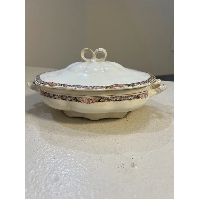 Antique Late 18s-Early 19s Porcelaine vegetable soup bowl. Bought it from Japan while’s vacationing in an antique shop....