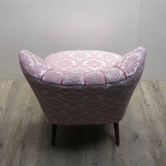 Pink Mid-Century Pink Cocktail Chair with Wooden Legs For Sale - Image 8 of 15