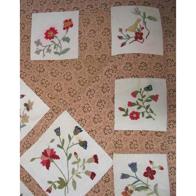 American 1920s Tan Camel Medallion Folk Art American Quilt Rug 2'8" X 3'7" Flatweave Cotton Wook Carpet For Sale - Image 3 of 6