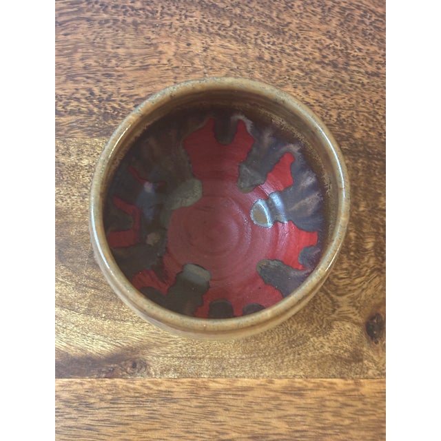 American Vintage American Studio Pottery Vase - Honey Drip Glaze Signed For Sale - Image 3 of 6