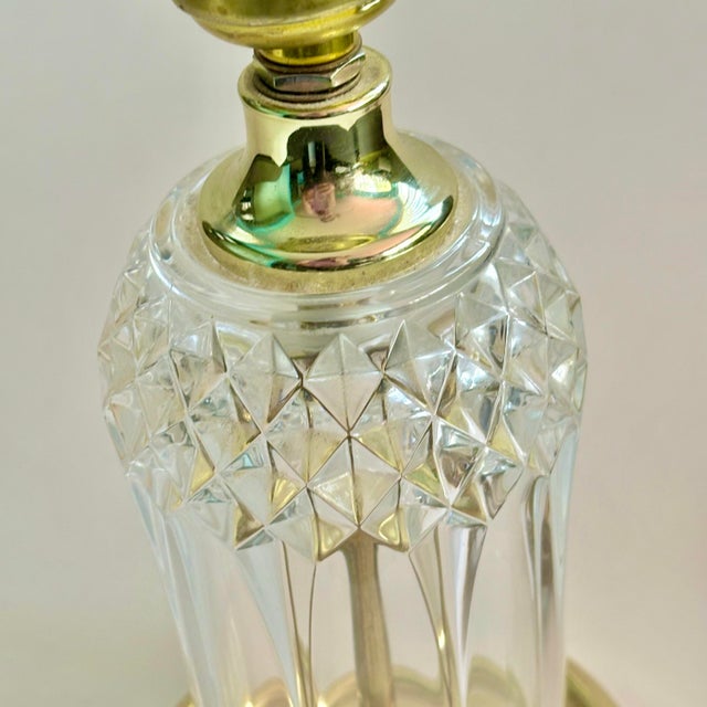 Vintage Faceted Glass Accent Lamp With Brass Base – Hollywood Regency Style For Sale In Miami - Image 6 of 9