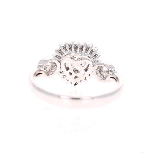 0.81 Carat Diamond 14 Karat White Gold Engagement Ring, Size 7 For Sale - Image 4 of 6