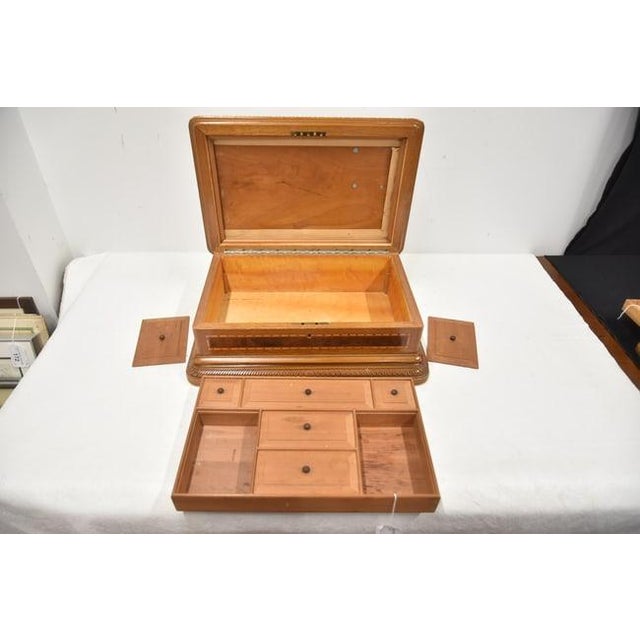 1940s Large Hand Made Parquetry Inlaid Wood Cigar Humidor For Sale - Image 10 of 13