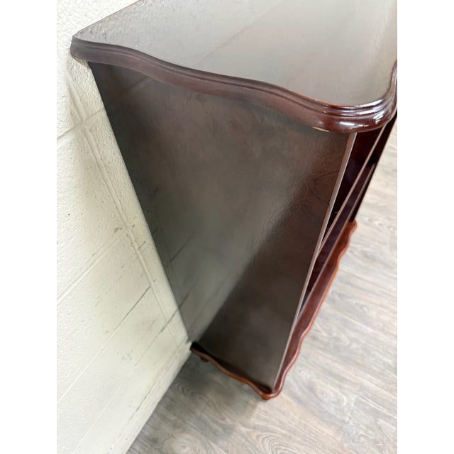Vintage Queen Anne Style Mahogany Bookshelf Bookcase For Sale - Image 4 of 10