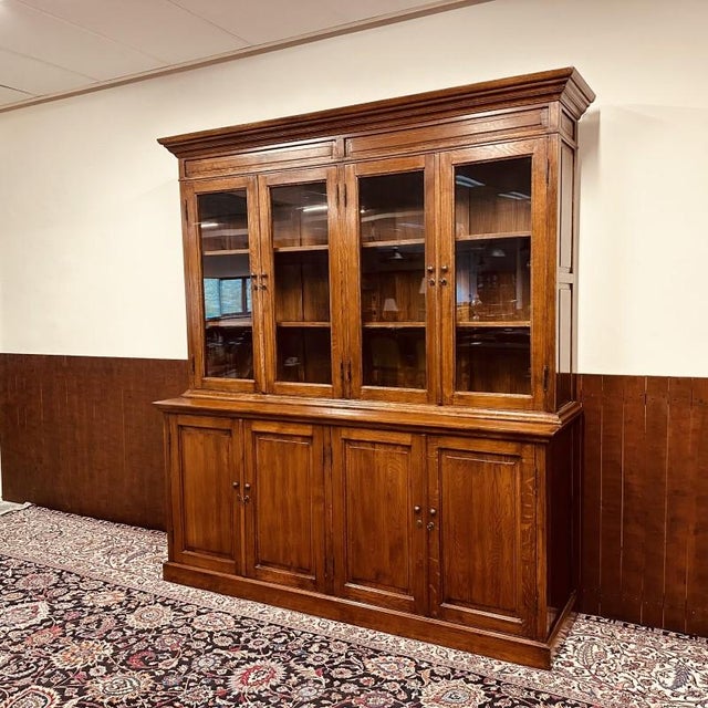 Rustic English Cabinet in Oak For Sale - Image 3 of 18