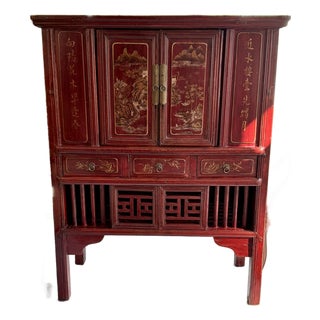 Early 20th-Century Chinese Red Lacquer Pantry Cabinet For Sale