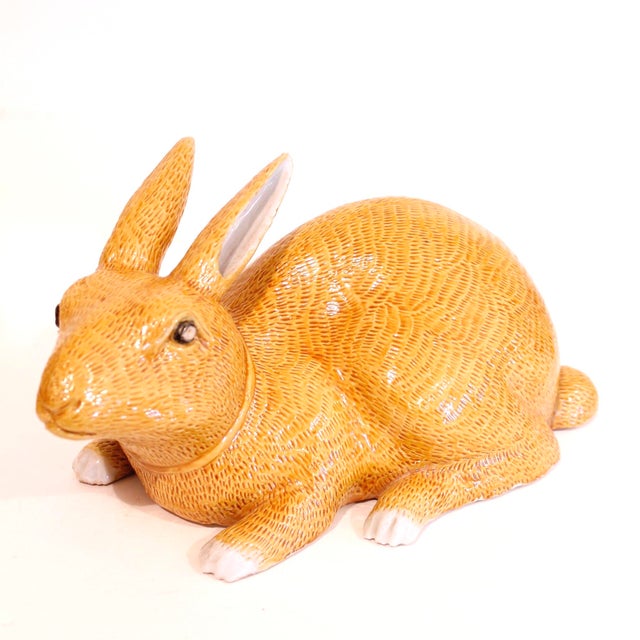 Pair of Chinese Export Porcelain Rabbits For Sale - Image 6 of 10