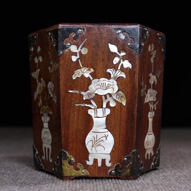 Late 20th Century Huali Rosewood Hexagonal Brush Pot Inlaid With Mother-of-Pearl For Sale - Image 5 of 10