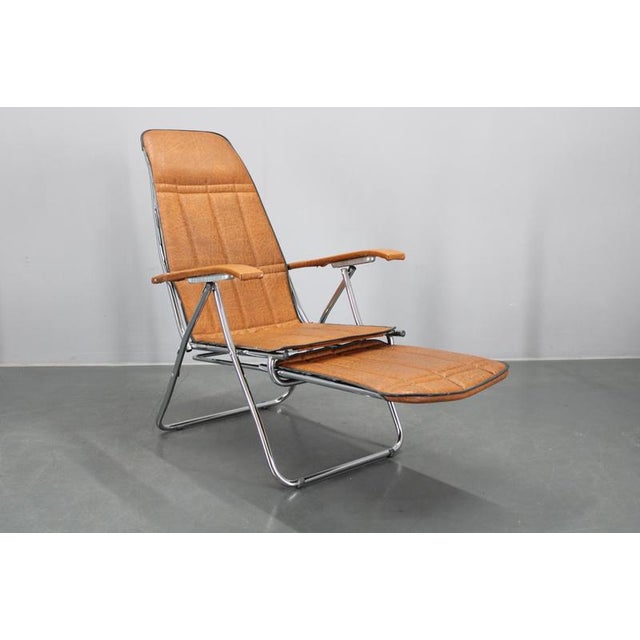 - Good original condition with minor signs of use - Sturdy and stable - Heigh of seat 35 cm