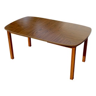 Mid-Century Modern American Walnut Expandable Dining Table, C. 1960s–1970s For Sale