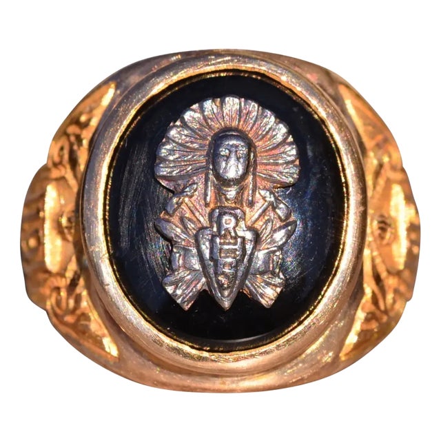 The El Cajon: Circa 1946 Onyx Ring in Yellow Gold with Native American Center Piece For Sale