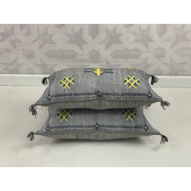 Decorative pillow cover Note Please note that these pillows are made by hand, so they may differ slightly from each other...