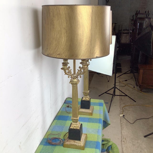 Kittinger Mid 20th Century Pair of Neoclassical Brass Column Table Lamps in the Charles X Style With Candelabra Arms For Sale - Image 4 of 12