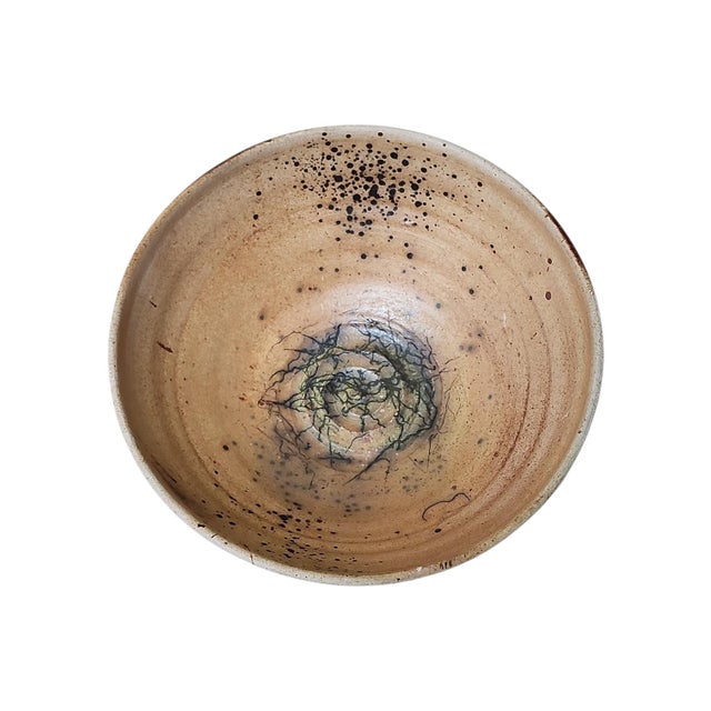Stunning vintage large studio pottery decorative bowl, raku horsehair composition, in excellent condition. Lightweight...