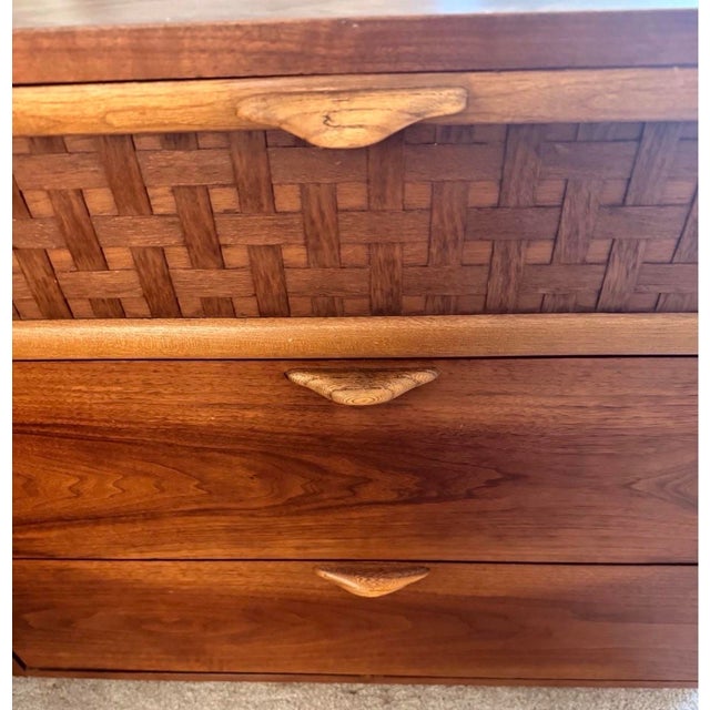 Lane Furniture Vintage Mid-Century Modern Lane "Perception" Walnut 3-Drawer Dresser / Chest For Sale - Image 4 of 6