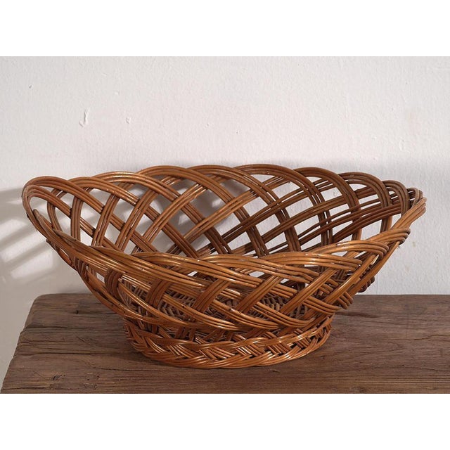 1920s Vintage Hand Woven Wicker Basket, 1920 For Sale - Image 5 of 6