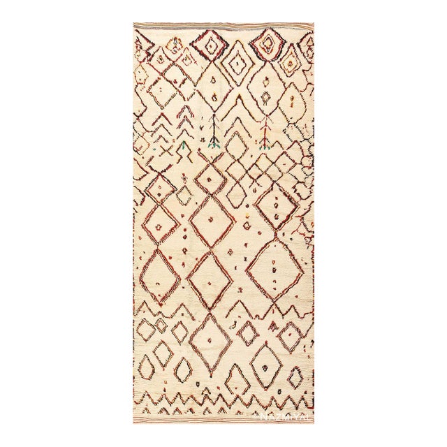 Nazmiyal Collection Vintage Beni Ourain Moroccan Berber Rug For Sale