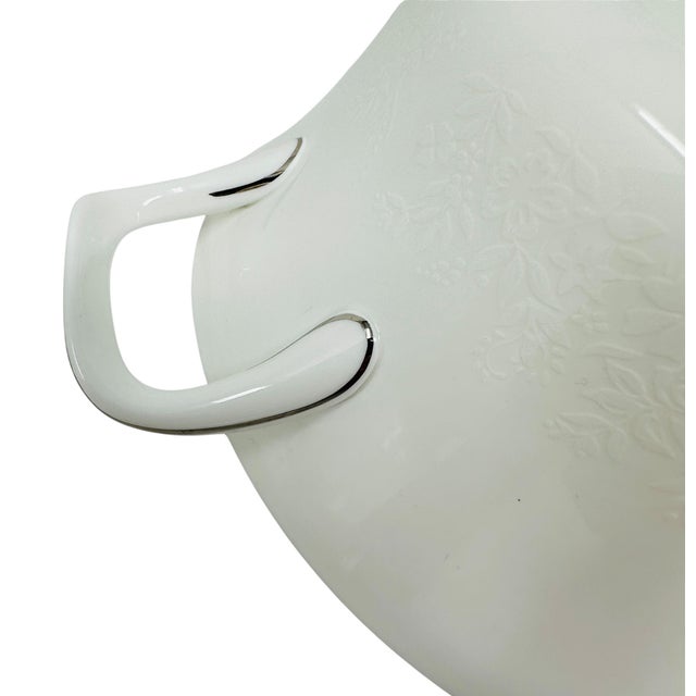 1970s Vintage Wedgwood "Silver Ermine" Soup Tureens - A Pair For Sale In Tampa - Image 6 of 18