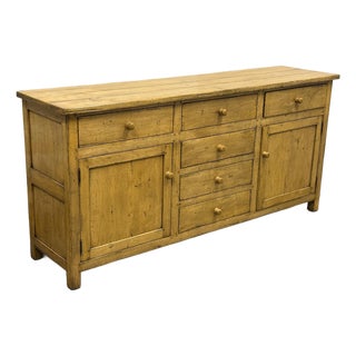 Alder & Company Benchmark Furniture Country Sideboard For Sale