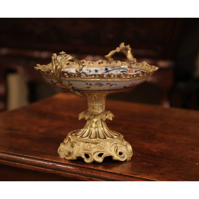 19th Century Japanese Imari Porcelain Bowl on Louis XV Gilt Bronze Stand For Sale - Image 4 of 8