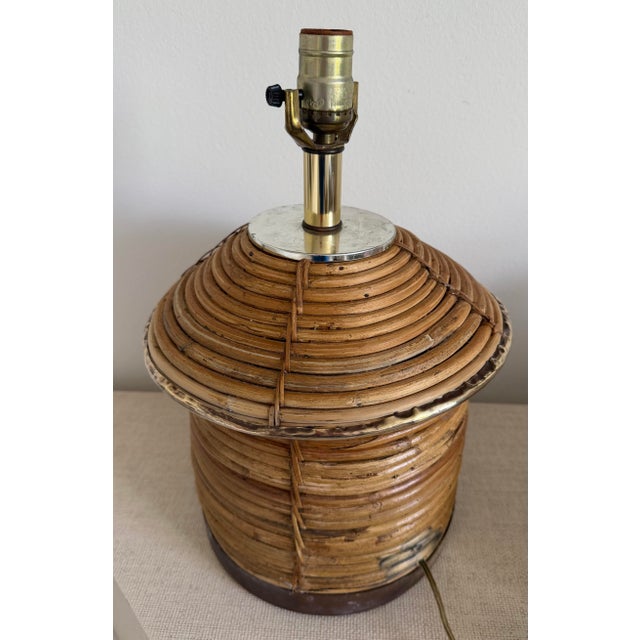 Hollywood Regency Vintage Pencil Reed Rattan Lamp With Brass Accents For Sale - Image 3 of 9