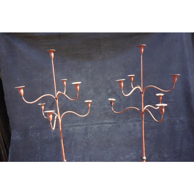 Spanish Pair of Early 20th Century Spanish Colonial Standing Wrought Iron Candelabras For Sale - Image 3 of 9