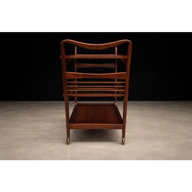 Brown Brazilian Modern Bar Cart in Rosewood & Glass by Carlo Hauner, 1960s – Lot 212 For Sale - Image 8 of 12