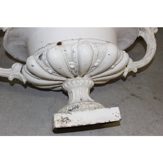 White Antique Medici in Cast Iron, 1890s, Set of 3 For Sale - Image 8 of 11