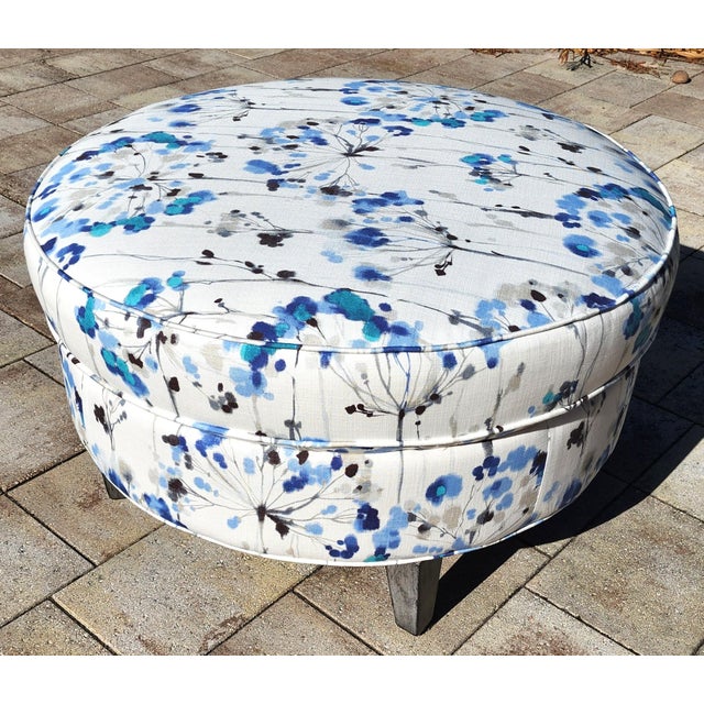 White Bassett Round Cotton Ottoman For Sale - Image 8 of 11